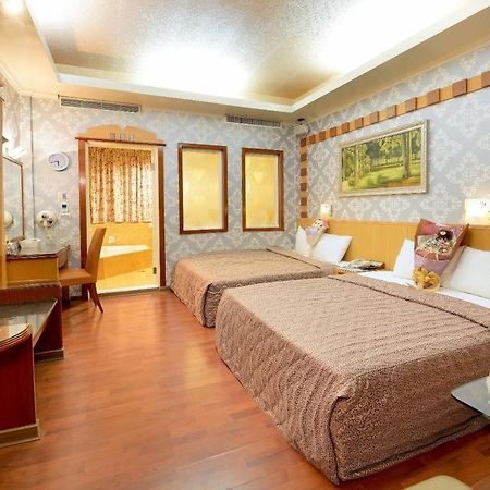 Holland Village Motel Tainan Extérieur photo